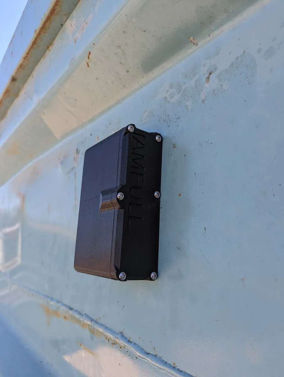 iamFull gateway mounted on a construction bin